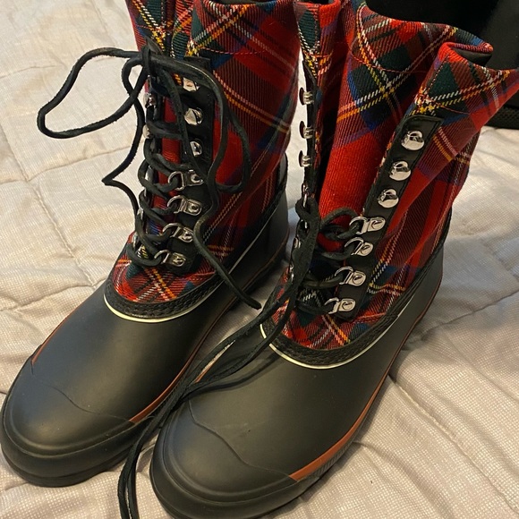 Burberry boots - Picture 3 of 6